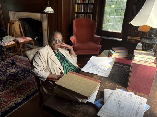 Cannot view this image? Visit: https://images.newsfilecorp.com/files/11738/281180_78e639d0-b798-4f31-8fe6-44faebfcaf10-multimedia-drusilla-desk-376e08_550.jpg