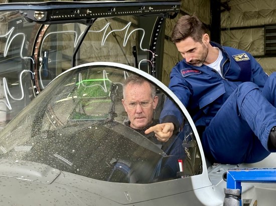 Cannot view this image? Visit: https://images.newsfilecorp.com/files/9198/298780_1loshyincockpit_550.jpg